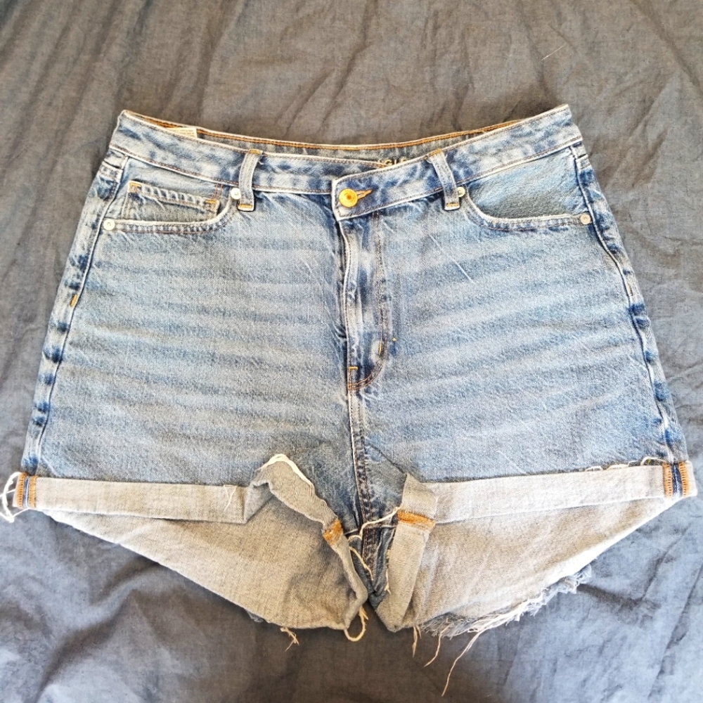 American eagle highest rise mom shorts